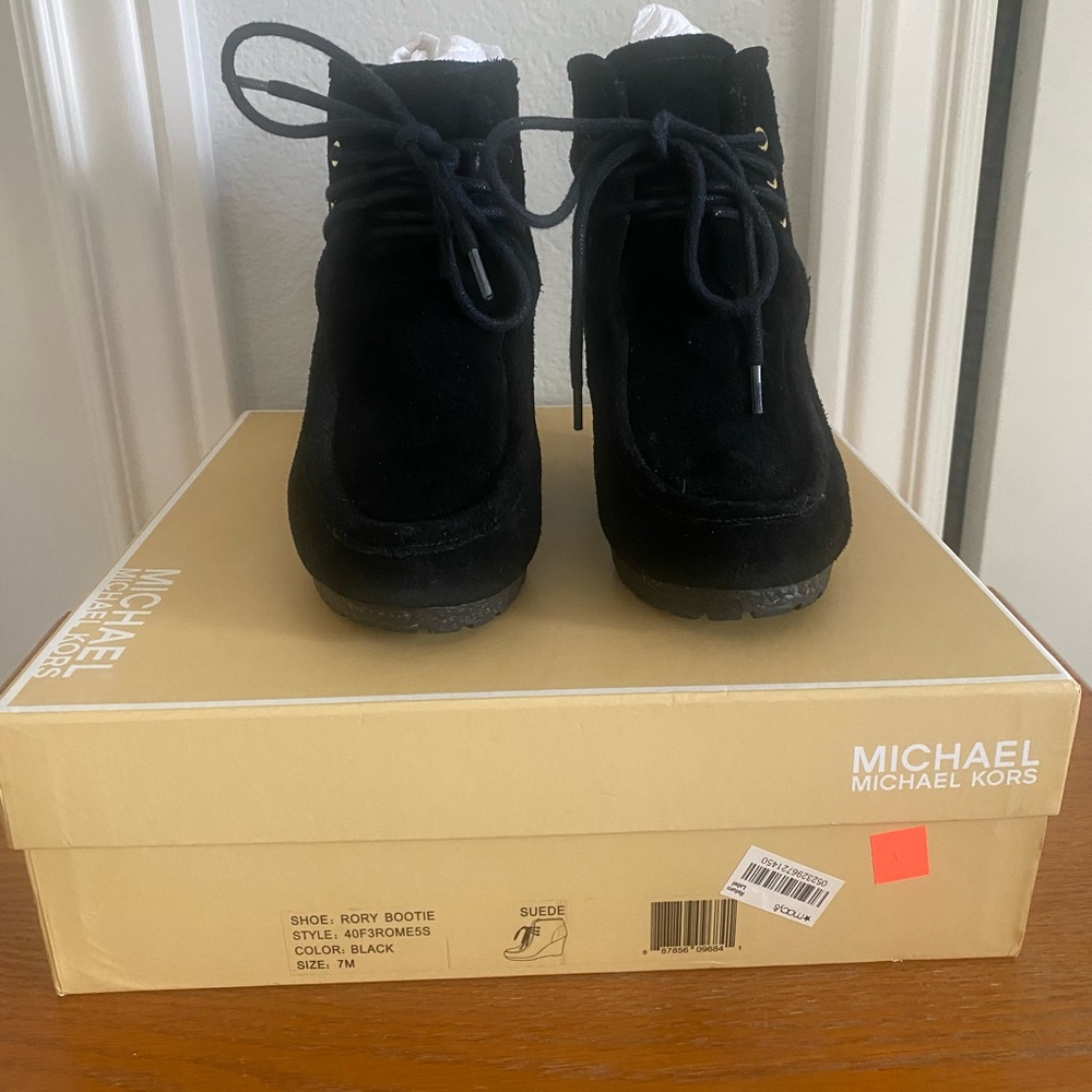 Michael Kors Women Black Suede Booties